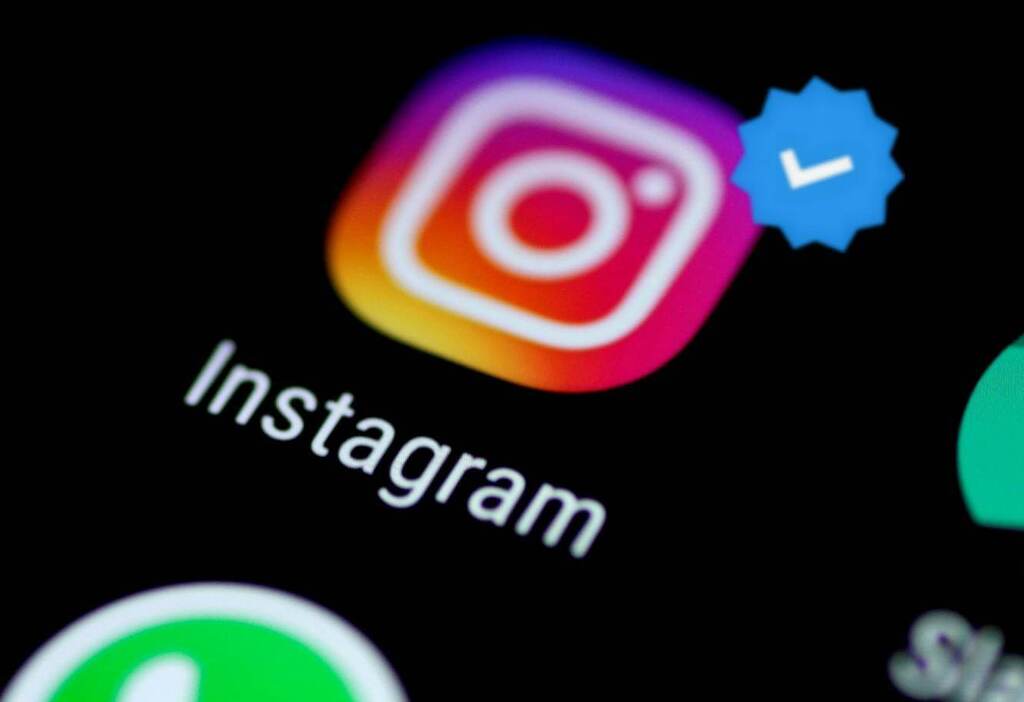 How to Get Verified on Instagram in 2022 | Brandwatch