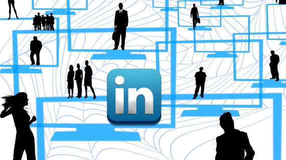 5 Ways LinkedIn Can Help You Boost your Business | Brandwatch